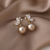 2020 Korean New Exquisite Honey Bee Pearl Earrings Fashion Temperament Versatile Small Earrings Elegant Ladies Jewelry