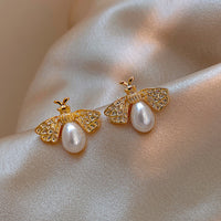 Cute New Flower Bee Asymmetric Earrings Fashion Zircon Earrings Jewelry Punk Lmitation Pearl Stud Earrings For Women Girls Gift