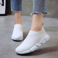 Women Shoes 2019 New Flyknit Sneakers Women Breathable Slip On Flat Shoes Soft Bottom White Sneakers Casual Women Flats Krasovki